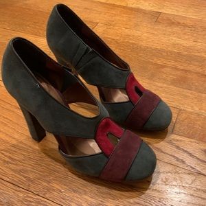 Never worn Banfi Zambrelli heels